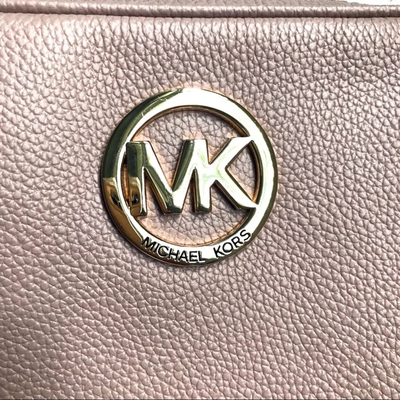 🆕 MICHAEL KORS FULTON CROOSBODY in FAWN! - Picture 9 of 13